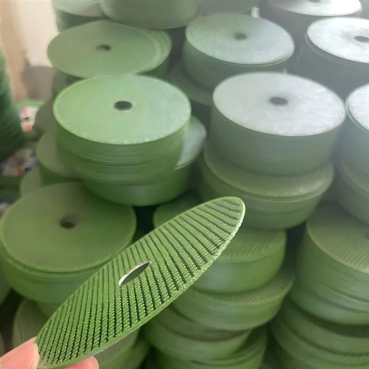 De quoi sont faites les meules de coupe ?
